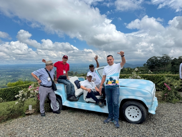 Gobierno del Quindío fortalece el bienestar y la integración de jubilados con jornadas de recreación y turismo