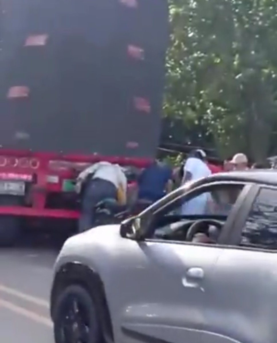 Motociclista falleció tras chocar contra tractomula estacionada en vía Chinú – Sahagún