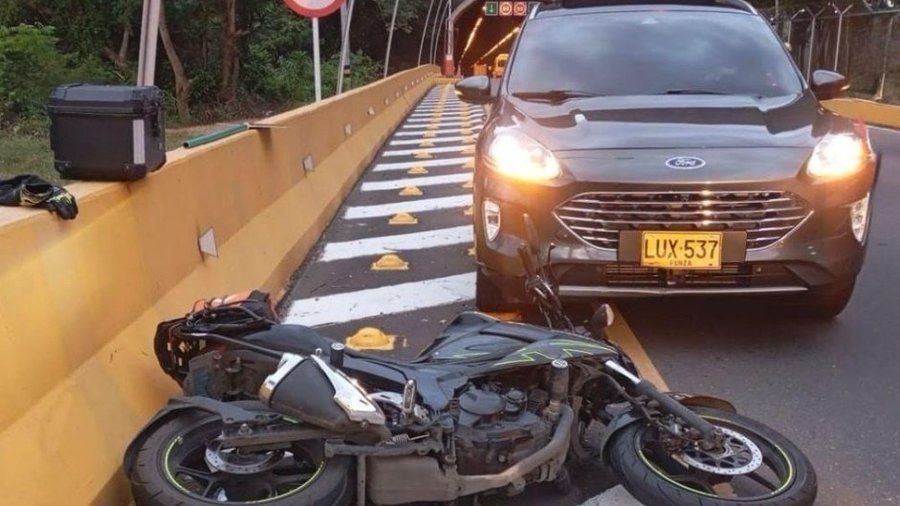 Camioneta en contravía provocó grave siniestro vial dentro del túnel de Gualanday