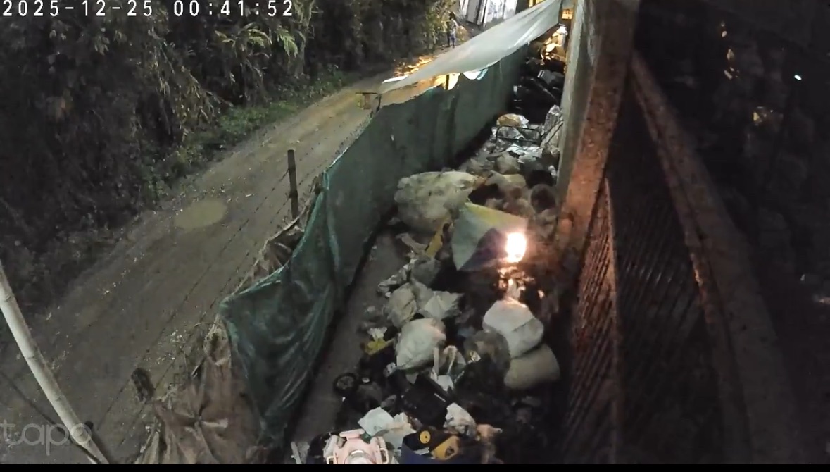 Indignación en Villamaría: incendio en recuperadora de reciclaje habría sido causado por globo navideño