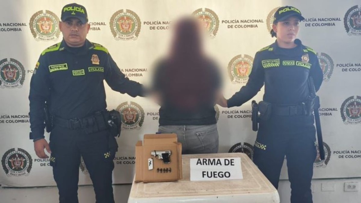 “La llevaba por la inseguridad” capturada con arma en evento de Paloma Valencia