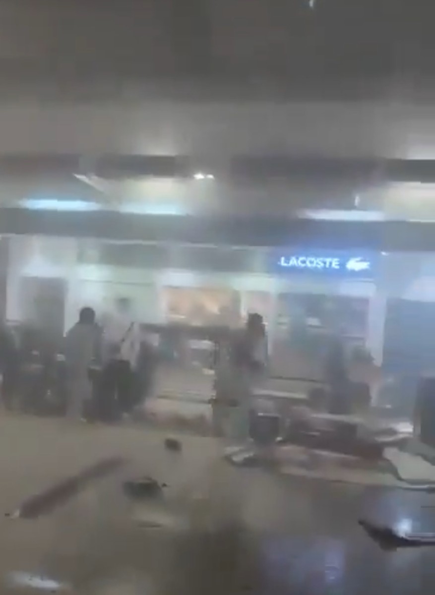 ÚLTIMA HORA | ATAQUE SACUDE UNO DE LOS AEROPUERTOS MÁS IMPORTANTES DEL MUNDO