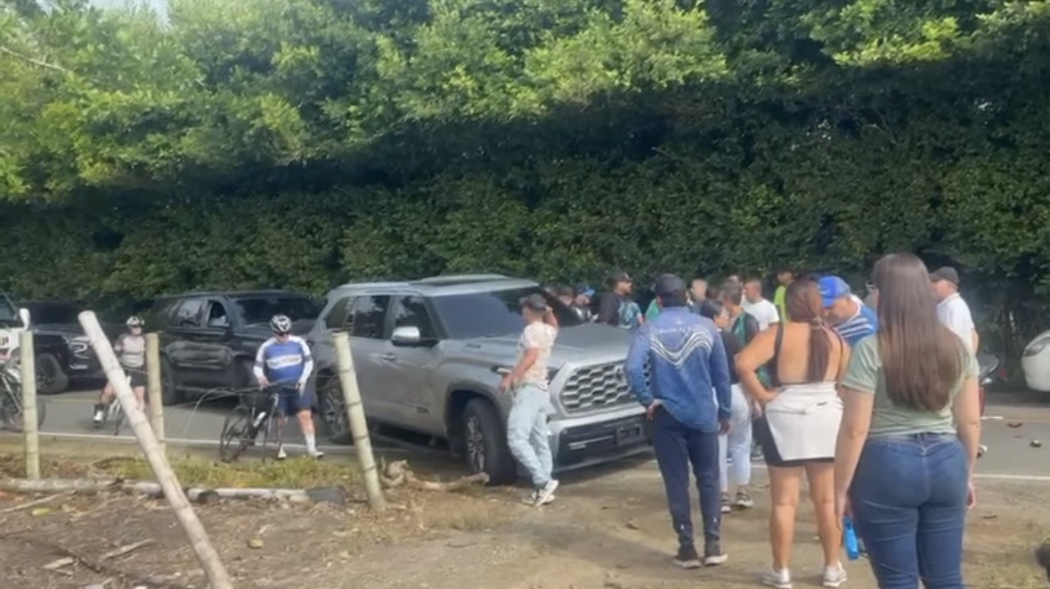 DENUNCIANTE PIDE DEVOLUCIÓN DE CELULARES TRAS POLÉMICO INCIDENTE EN VÍA HACIA PUEBLO TAPAO QUE INVOLUCRA AL EQUIPO DE BLESSD