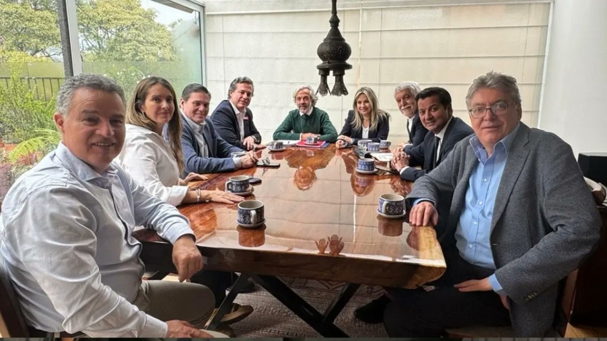 Tensiones en la derecha: condiciones de Oviedo incomodan a Paloma Valencia