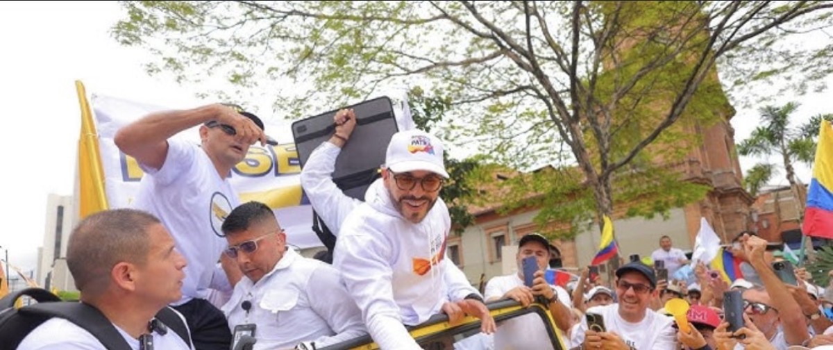 Contra las cuerdas la candidatura de Abelardo de la Espriella