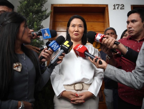 Perú sigue en suspenso: Keiko Fujimori mantiene una ventaja de 17.160 votos sobre Roberto Sánchez