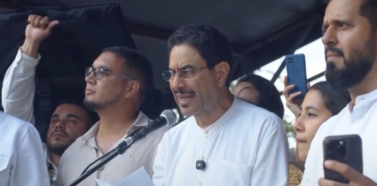 Iván Cepeda aseguró desde Cali que no reconoce a Abelardo de la Espriella como presidente de la República