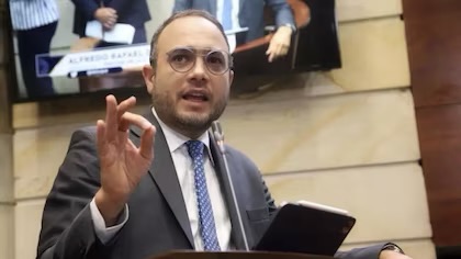 ¿Revés para Uribe? Alfredo Deluque fortalece su aspiración a la Presidencia del Senado con nuevos respaldos