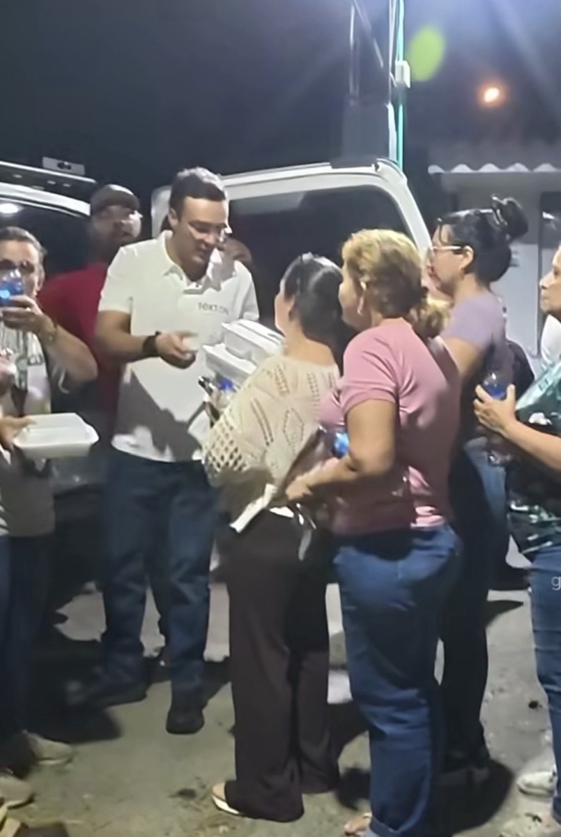 INGENIEROS Y ARQUITECTOS RECONSTRUYEN GRATIS CASAS AFECTADAS POR EL TERREMOTO