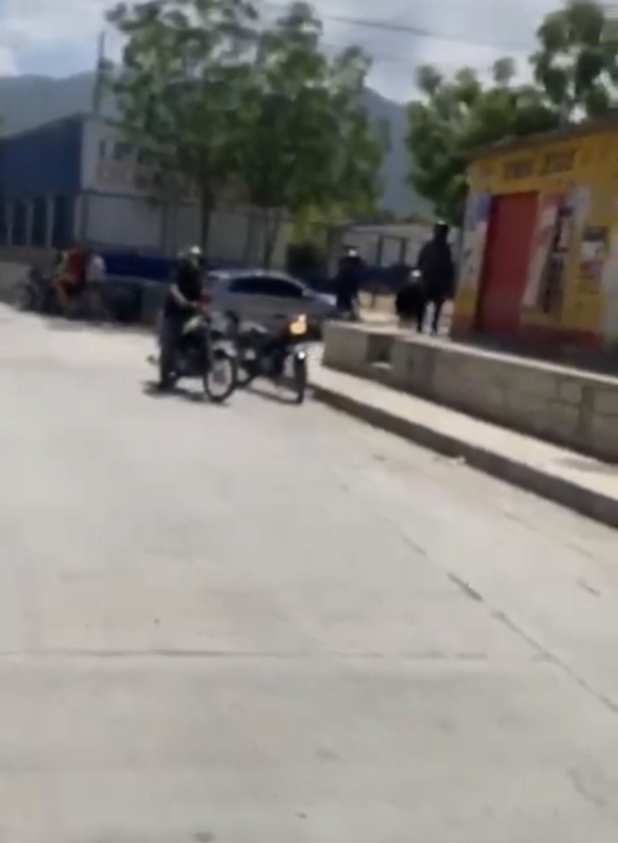 De La Espriella ordena militarizar Santa Marta tras amenazas de las Autodefensas Conquistadoras